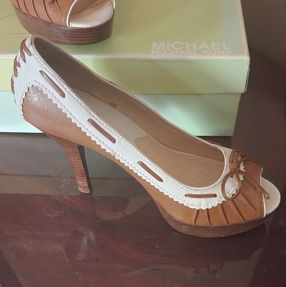 MICHAEL KORS - Picture 2 of 3